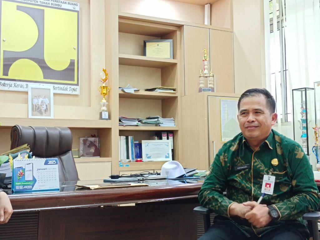 Kadis-PUPR-Tanah-Bumbu-Hernadi-Wibisono-Pemindahan-Dua-Kantor-Dinas-ke-Pagatan-Sudah-Siap.jpg